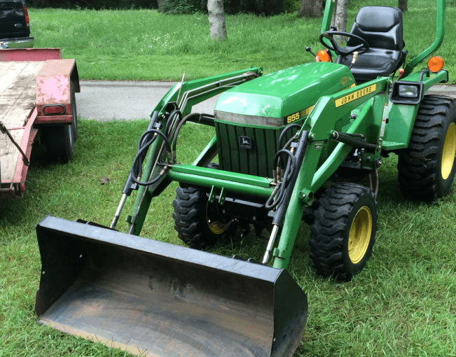 john-deere-855-tractor